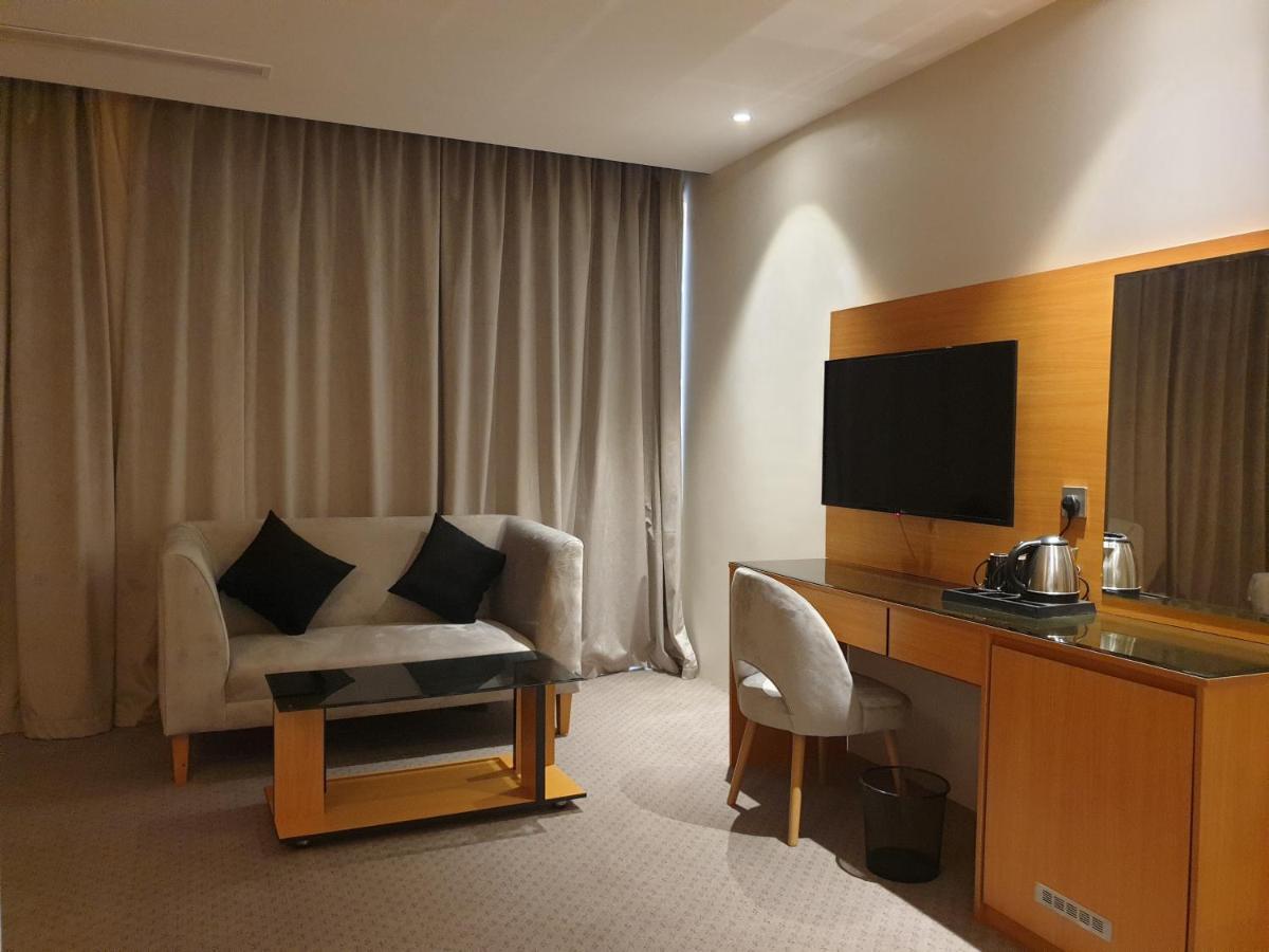 Hotel Al Rayyan Tower à DDjeddah Extérieur photo